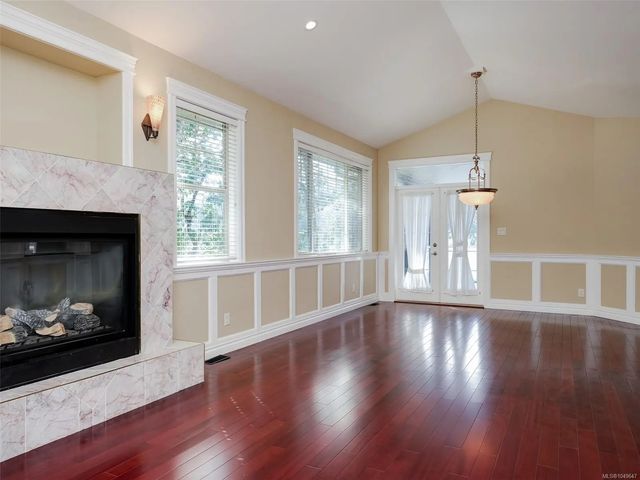 3 of 43 - 424 Nursery Hill Dr, View Royal, BC