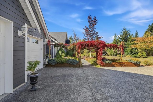 3 of 61 - 2040 Sun King Rd, Coombs, BC