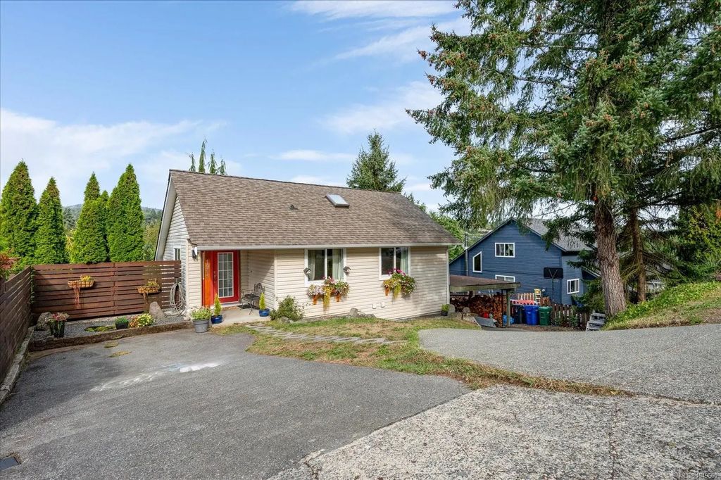 1951 Kelsie Rd, Nanaimo