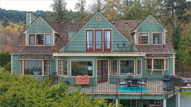 2 of 39 - 150 Drake Rd, Salt Spring, BC