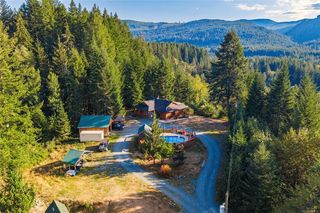 5982 Mayo Rd, Lake Cowichan