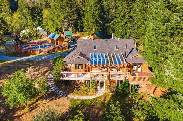 4 of 99 - 5982 Mayo Rd, Lake Cowichan, BC