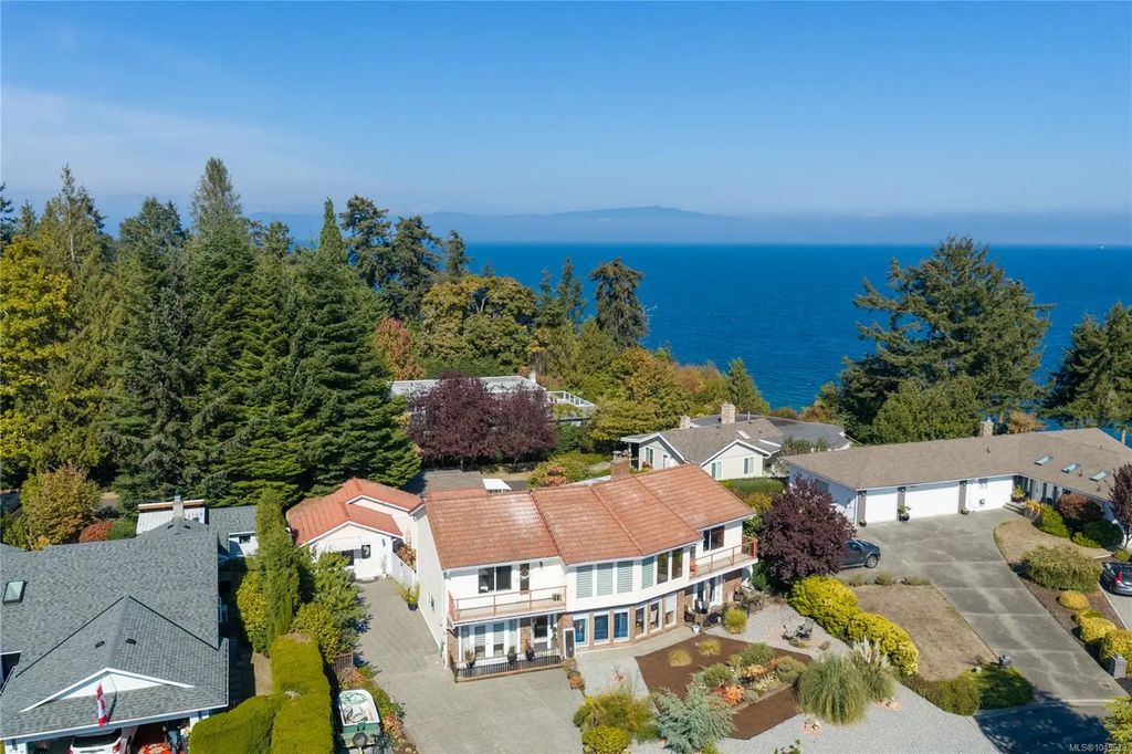 511 Panorama Pl, Parksville