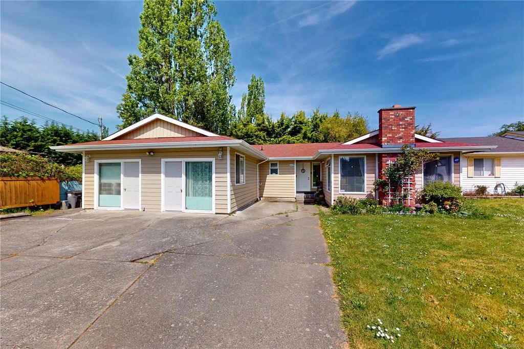 1382 Mckenzie Ave, Saanich