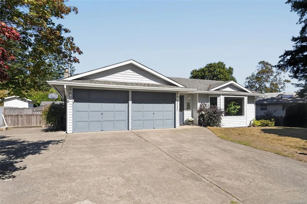 3560 Falcon Dr, Nanaimo