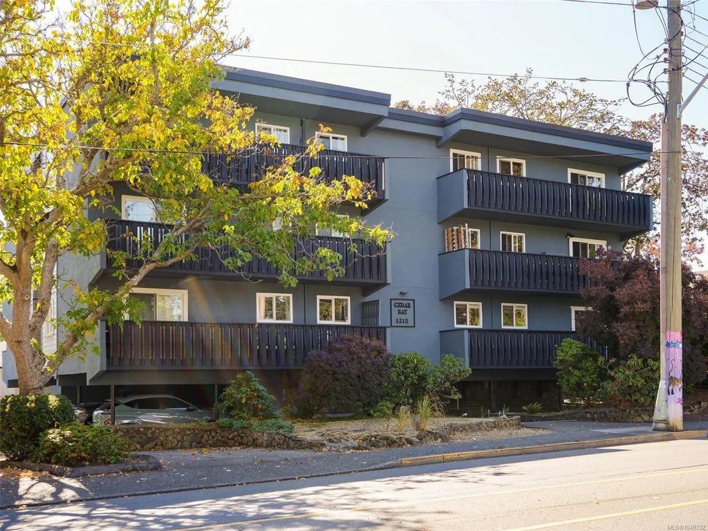 1215 Bay St 201, Victoria
