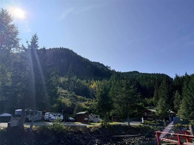 2 of 10 - 18 Sayward Rd, Sayward, BC