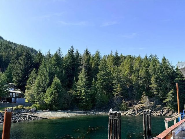3 of 10 - 18 Sayward Rd, Sayward, BC