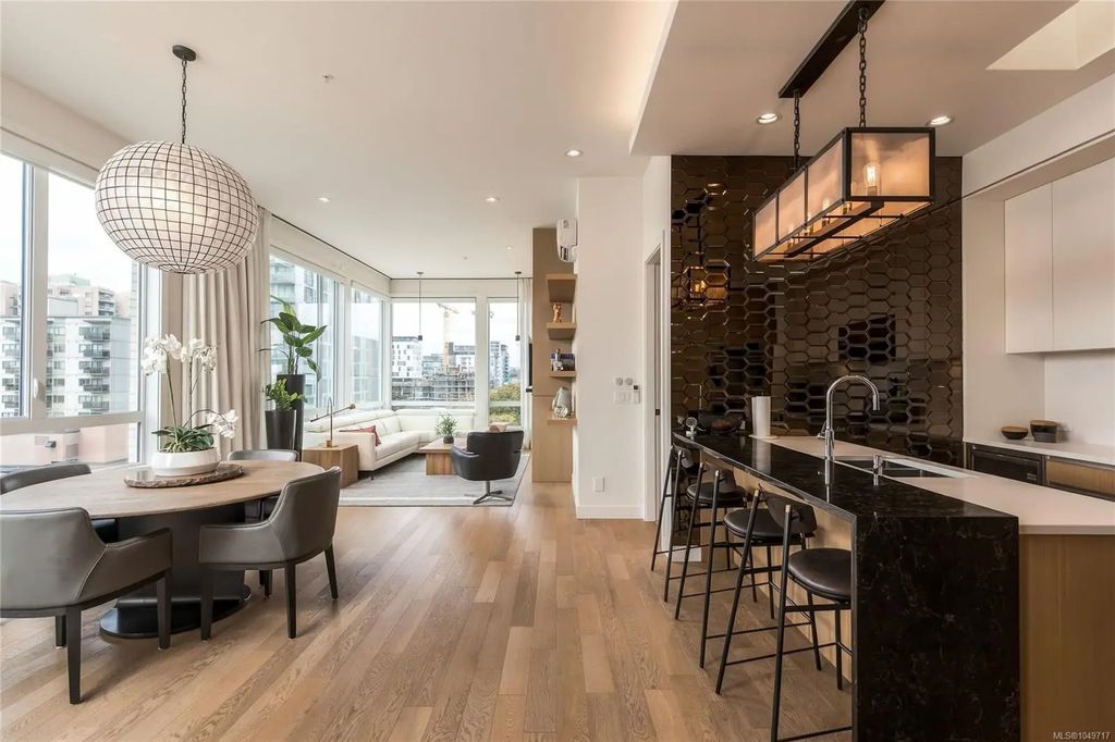 1033 Cook St Ph3, Victoria
