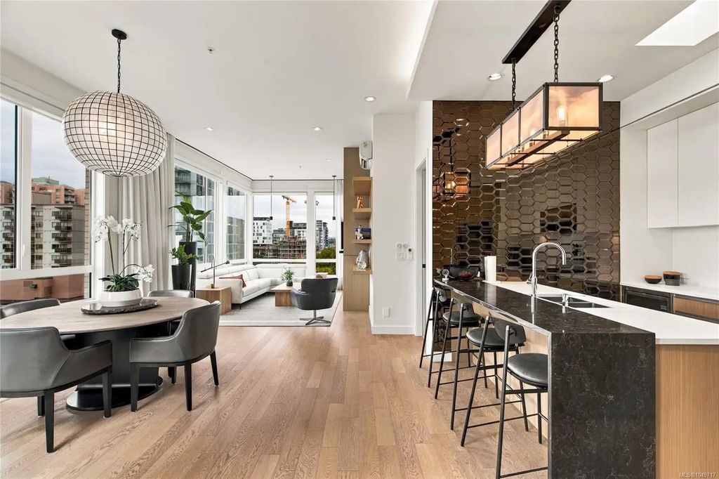 1033 Cook St Ph3, Victoria