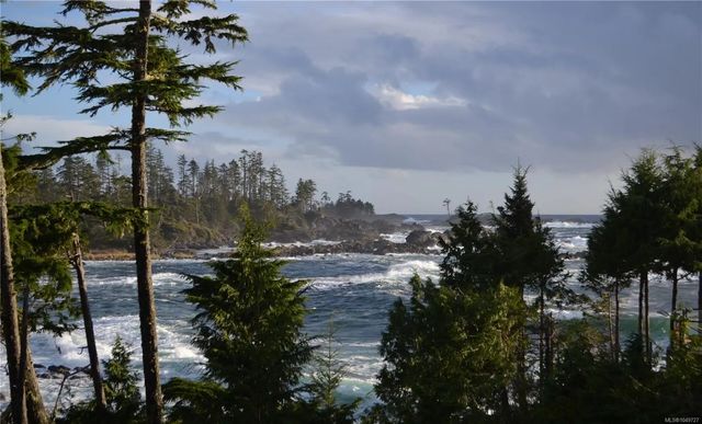 2 of 36 - 596 Marine Dr 204, Ucluelet, BC