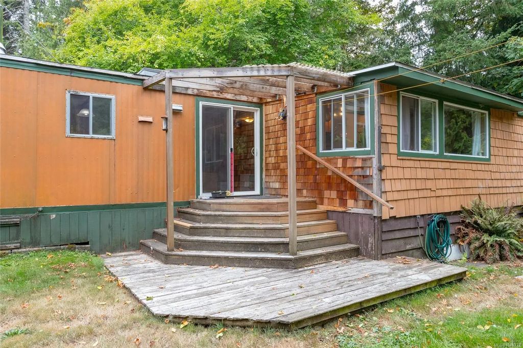 2670 Sooke River Rd 1, Sooke