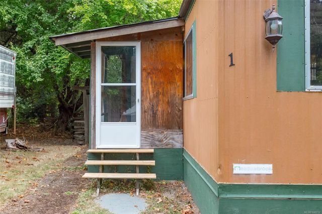 4 of 38 - 2670 Sooke River Rd 1, Sooke, BC