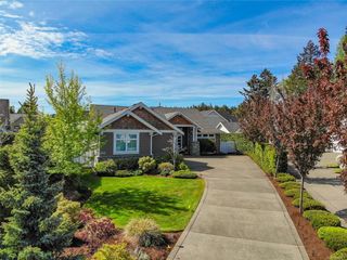 856 Bluffs Dr, Qualicum Beach