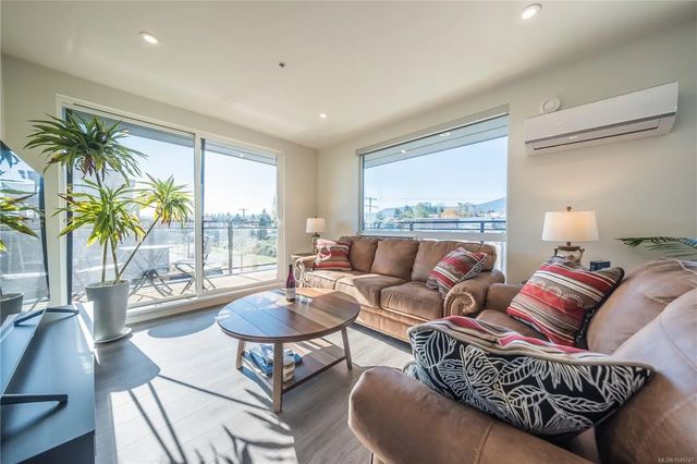 4 of 39 - 119 Haliburton St 407, Nanaimo, BC