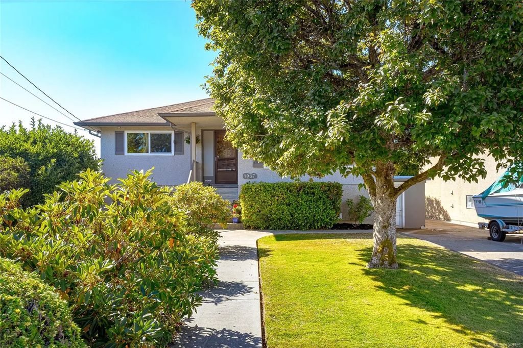 1937 Newton St, Saanich