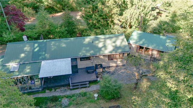 2 of 38 - 180 Gabriola Cres, Gabriola Island, BC