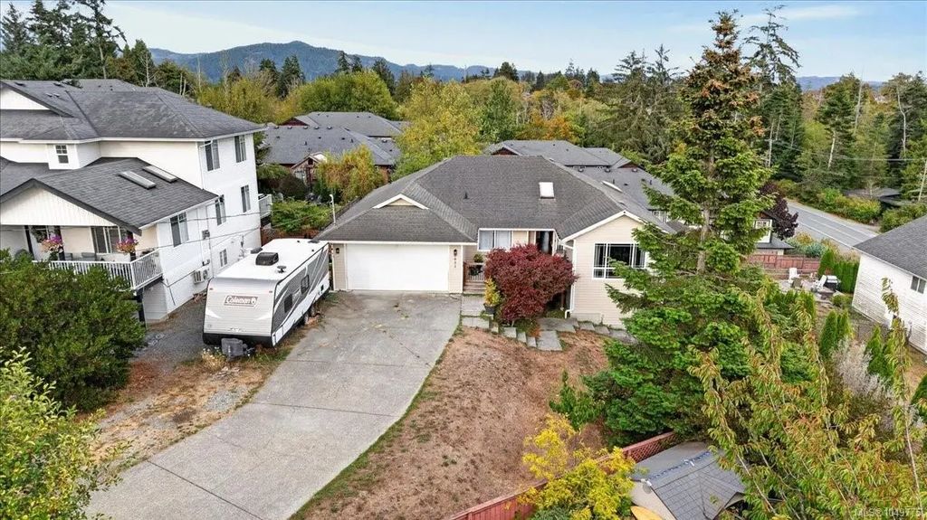 6851 Banner Rd, Sooke