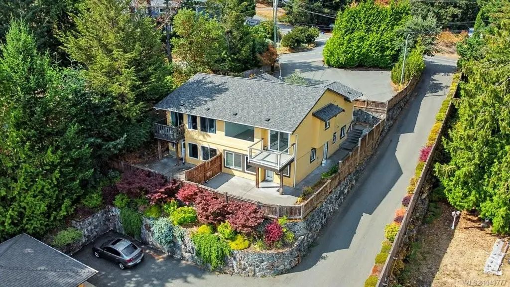 3370 Fulton Rd A, Colwood
