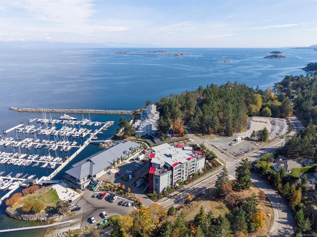 3529 Dolphin Dr 407, Nanoose Bay