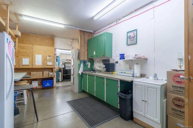 5 of 76 - 1602 Joan Ave, Crofton, BC