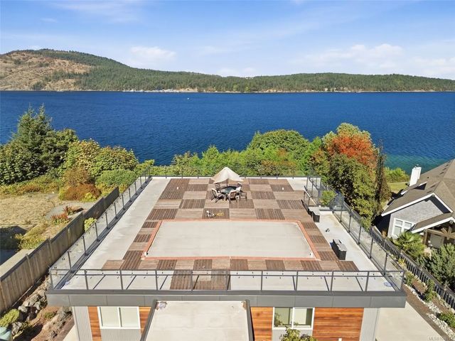 2 of 72 - 8578 Rumming Rd, Lantzville, BC