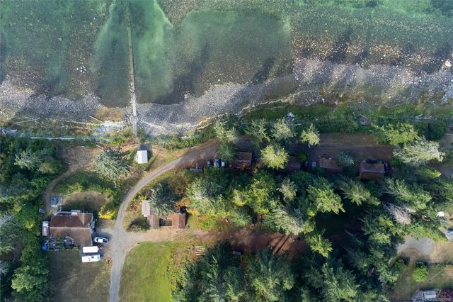 2 of 8 - 4472 Island Hwy S, Royston, BC