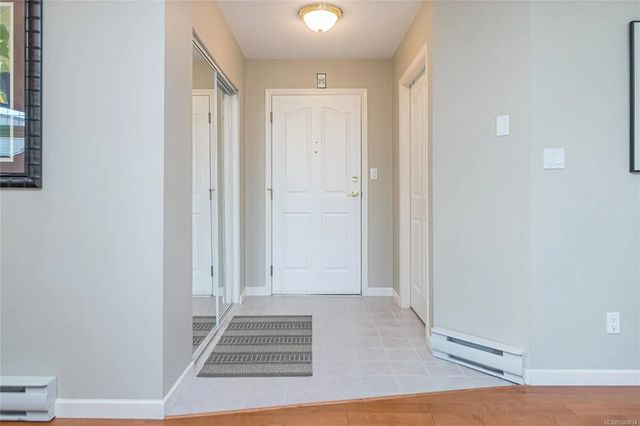 3 of 20 - 245 First St 305, Duncan, BC