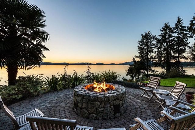2 of 68 - 8530 & 8520 West Saanich Rd, North Saanich, BC