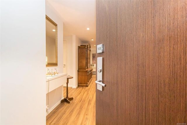 5 of 37 - 100 Saghalie Rd 105, Victoria, BC