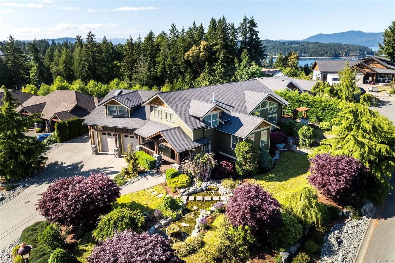 Residential Real Estate for Sale at 601 Sentinel Dr in the city of Mill Bay by MLS #1049830