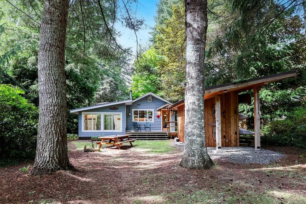 1701 Dalziel Rd, Denman Island