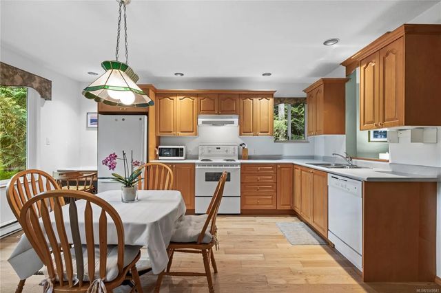 4 of 54 - 1769 Errington Rd, Errington, BC