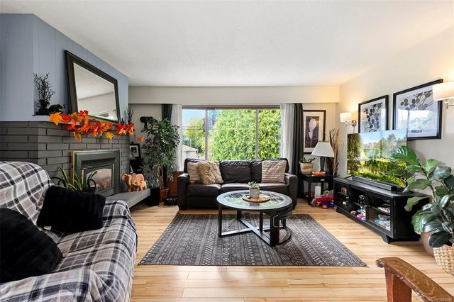 3 of 26 - 170 Stewart St, Comox, BC