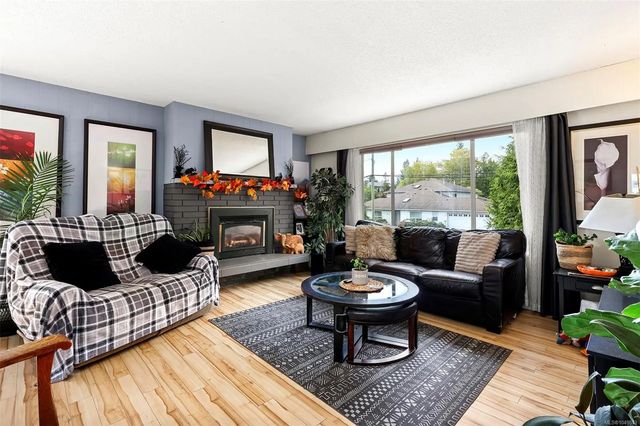 4 of 26 - 170 Stewart St, Comox, BC