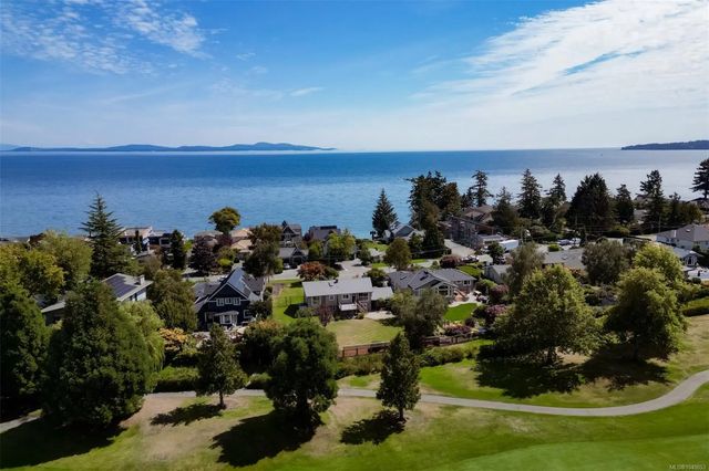 2 of 84 - 5348 Parker Ave, Saanich, BC
