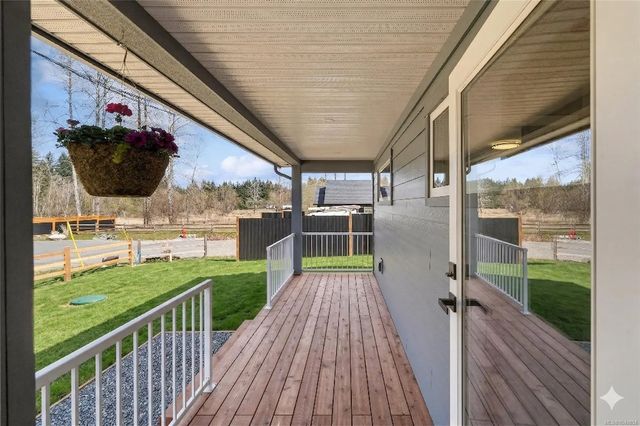 3 of 27 - 1963 Wilfred Rd, Black Creek, BC
