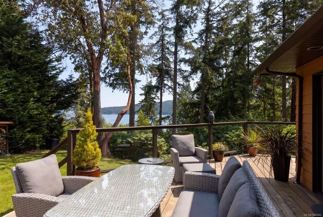 3 of 35 - 7084 Willis Point Rd, Central Saanich, BC