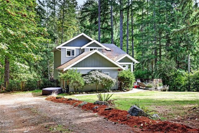 4 of 28 - 135 Pine Pl, Salt Spring, BC
