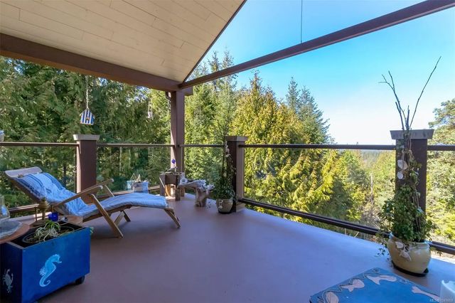 3 of 82 - 1860 Ashling Rd, Qualicum Beach, BC