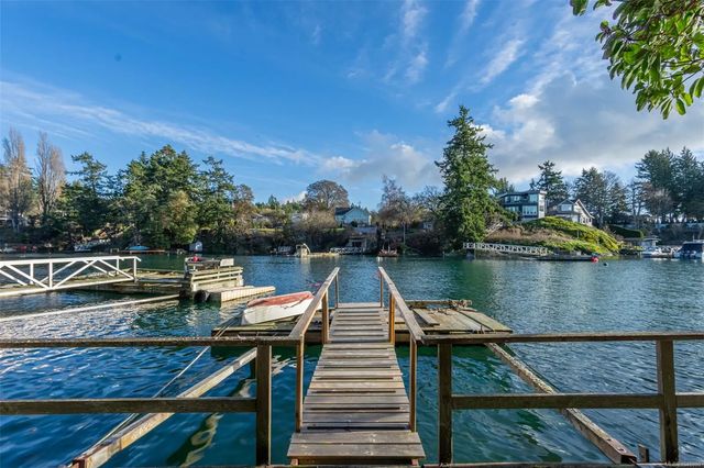 3 of 41 - 310 Bessborough Ave, View Royal, BC