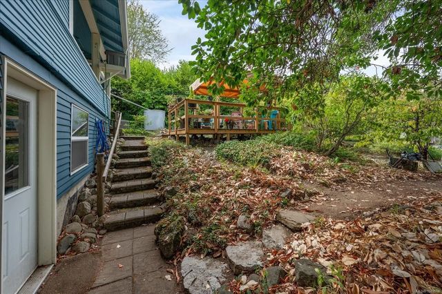 3 of 37 - 428 2nd Ave, Ladysmith, BC
