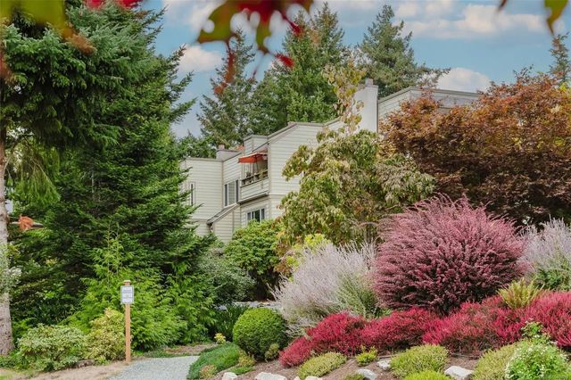 5 of 32 - 2250 Manor Pl 306, Comox, BC