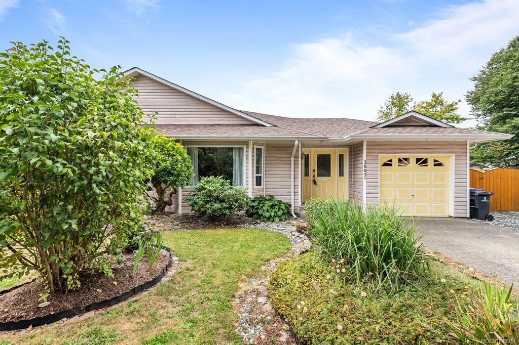 1603 Burgess Rd B, Courtenay