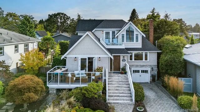 3 of 85 - 1244 Beach Dr, Oak Bay, BC