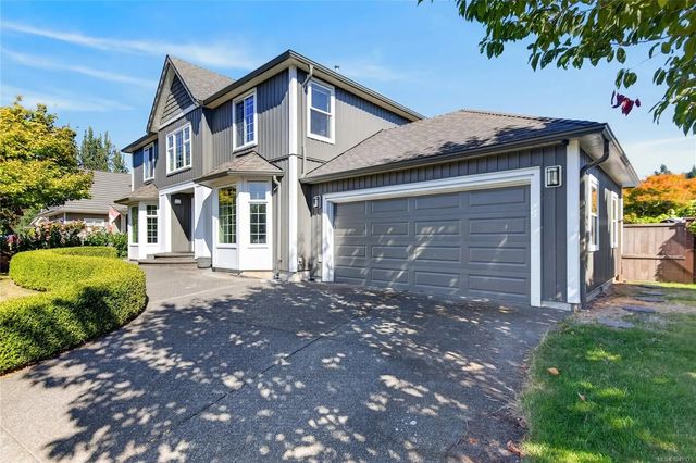 2 of 99 - 1000 Kingsley Cres, Comox, BC