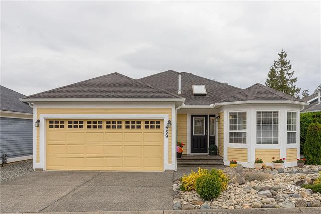 2 of 50 - 659 Windward Way, Qualicum Beach, BC