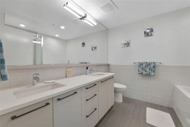 5 of 43 - 7162 West Saanich Rd 302, Central Saanich, BC