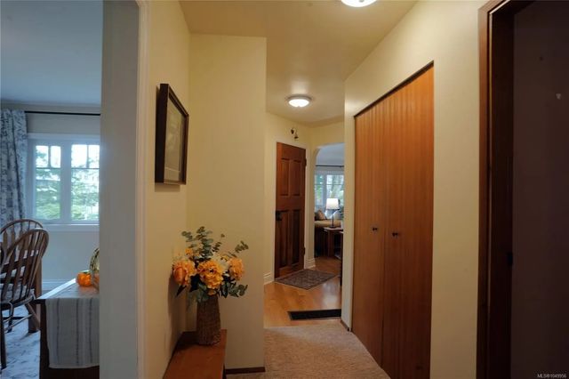 3 of 26 - 180 Island Hwy, View Royal, BC