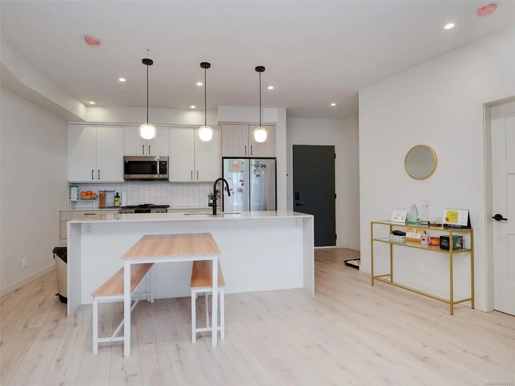 958 Pharoah Mews 310, Langford